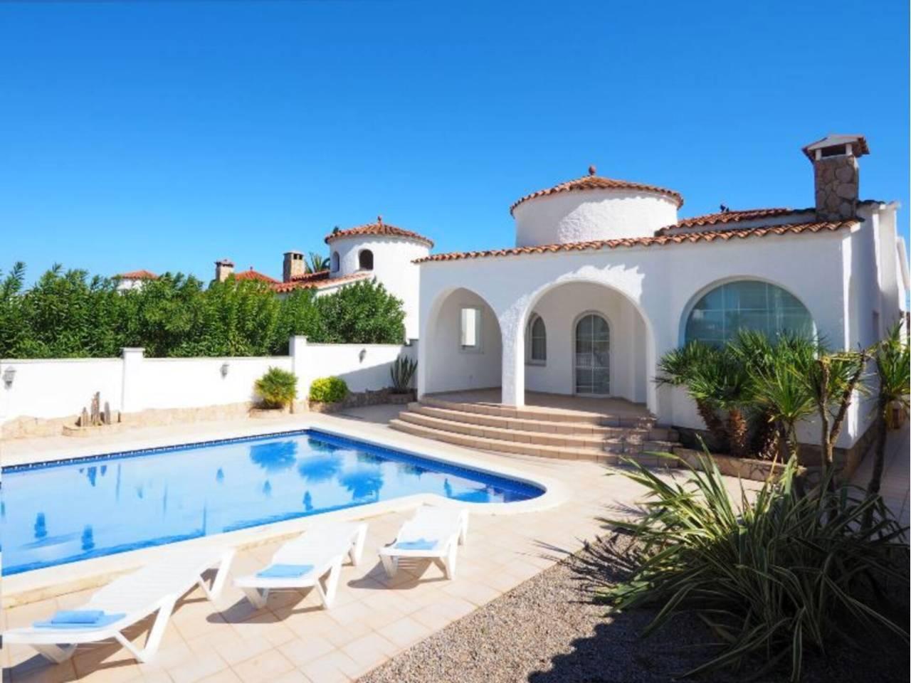Casa Adosada de 3 Dormitorios en alquiler vacacional en Empuriabrava