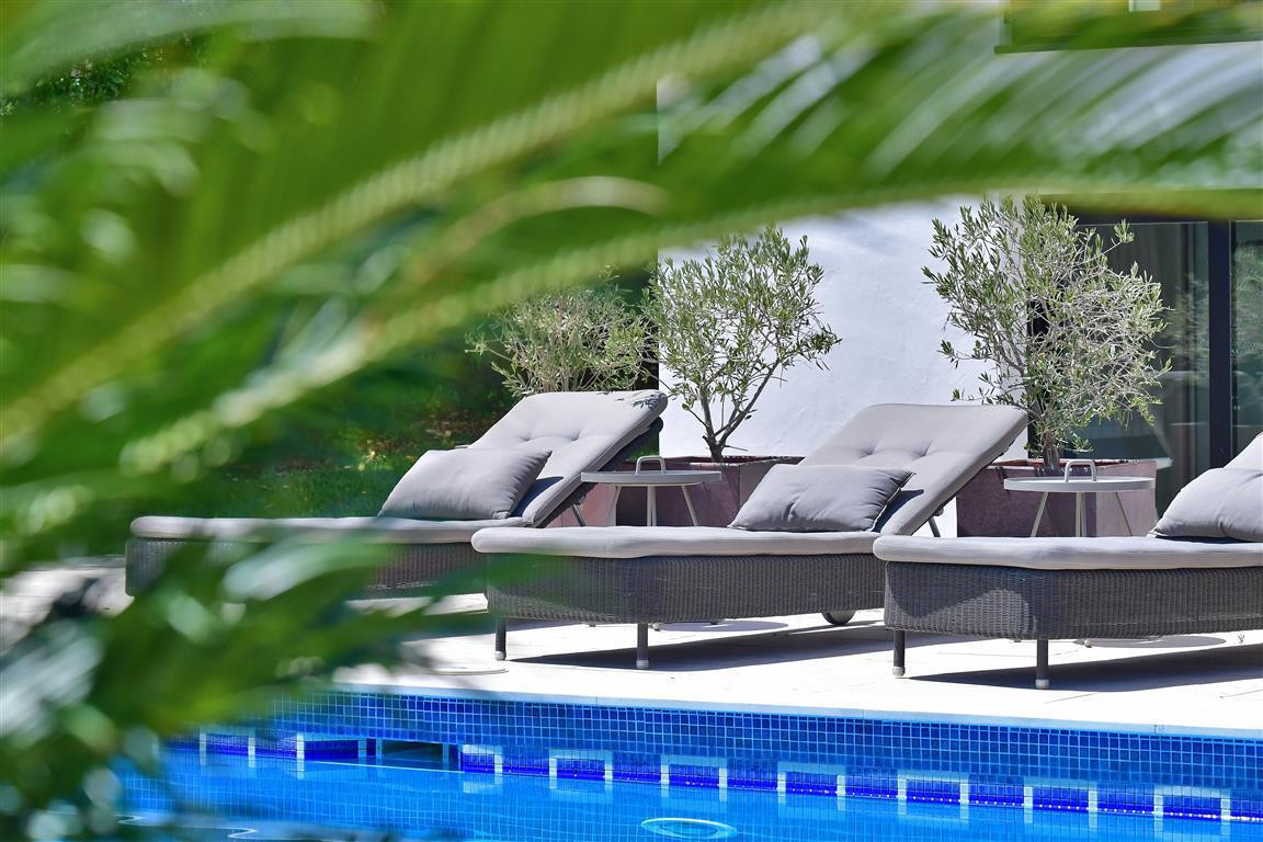 Casa de 5 Dormitorios en alquiler vacacional en Nueva Andalucía, Marbella