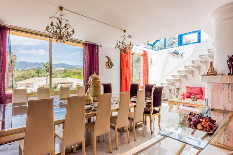 9 спални - Вила за продажба в El Rosario, Marbella