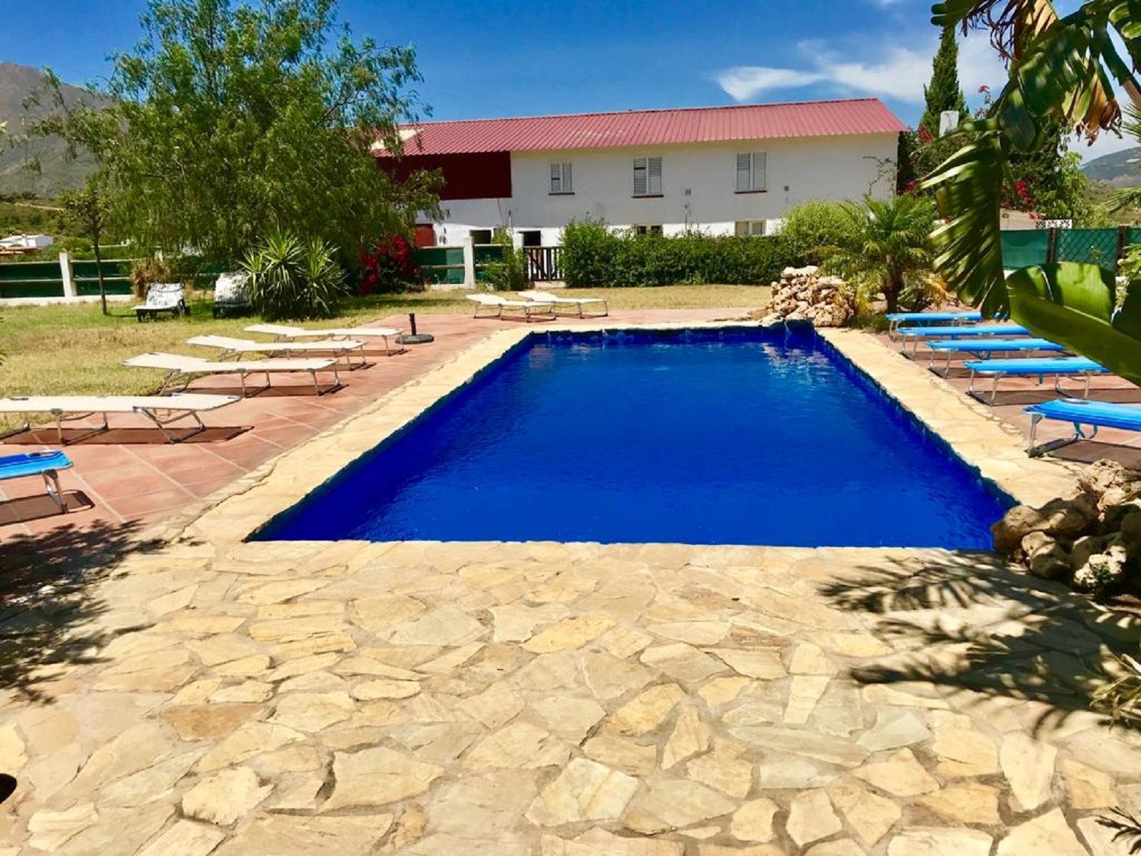 Finca de 11 Dormitorios y 8 Baños en venta en Mijas