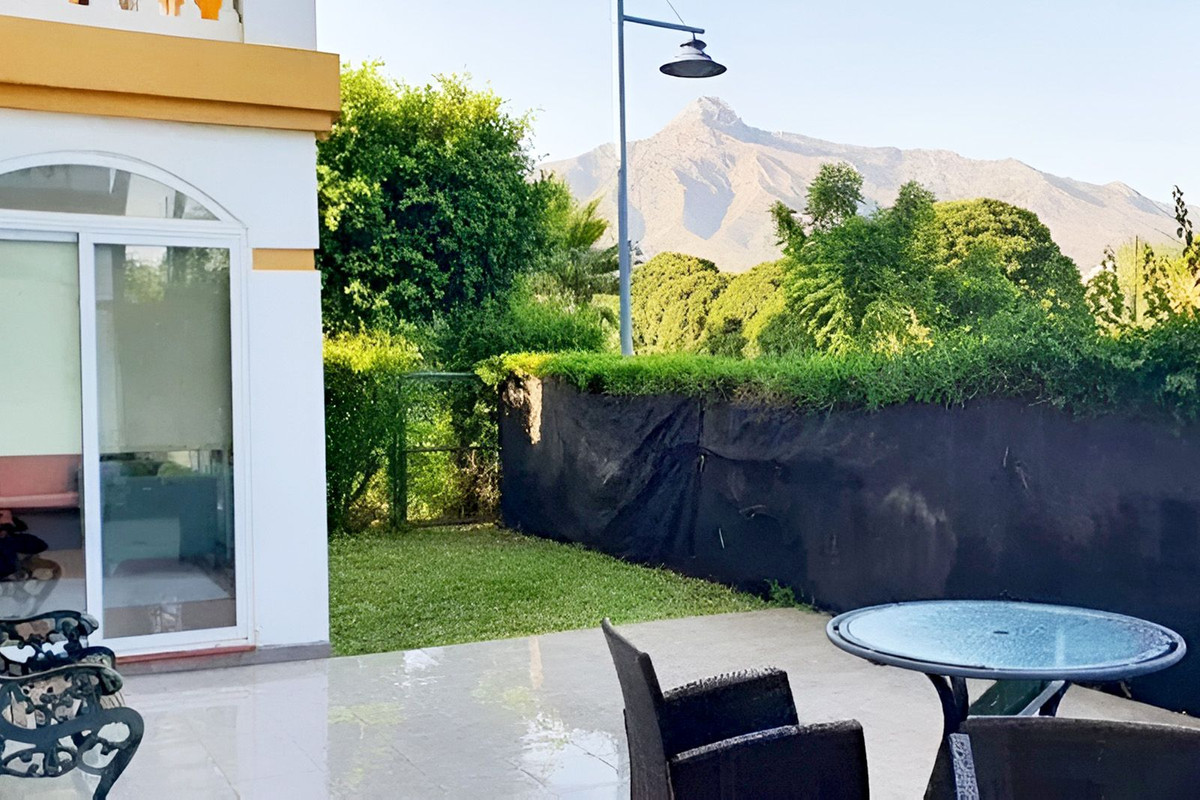 3 спални, 2 бани - Апартамент за продажба в Puerto Banus, Marbella