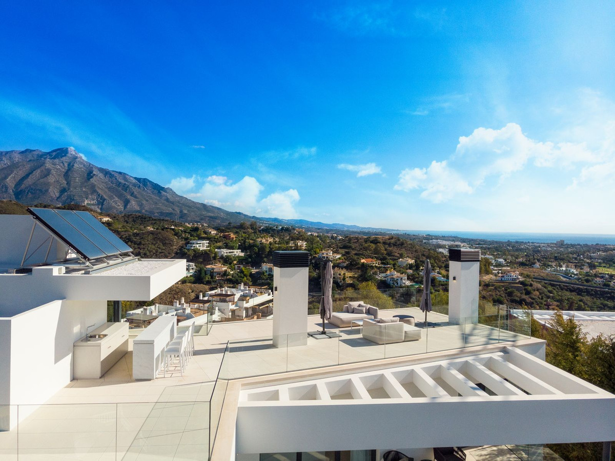 Casa de 5 Dormitorios en venta en La Quinta, Benahavís