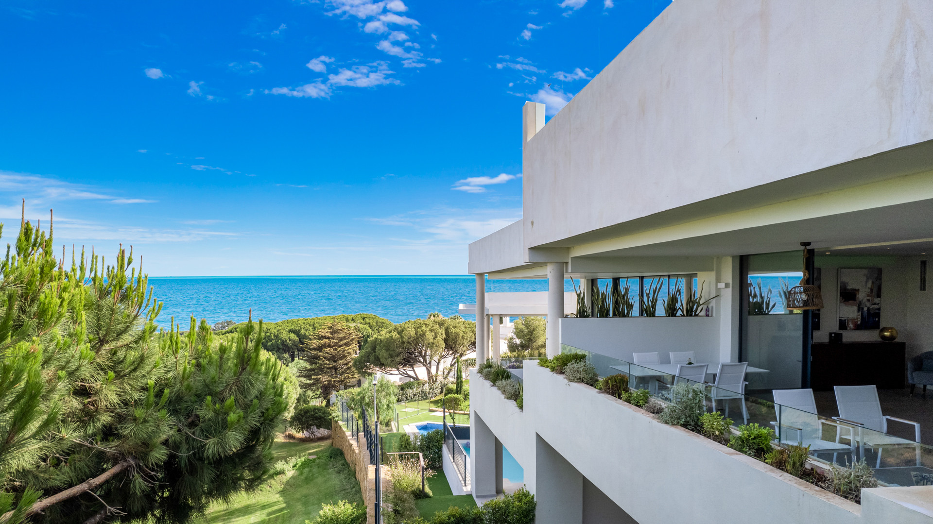 Casa Adosada de 3 Dormitorios y 4 Baños en venta en Marbella Centro