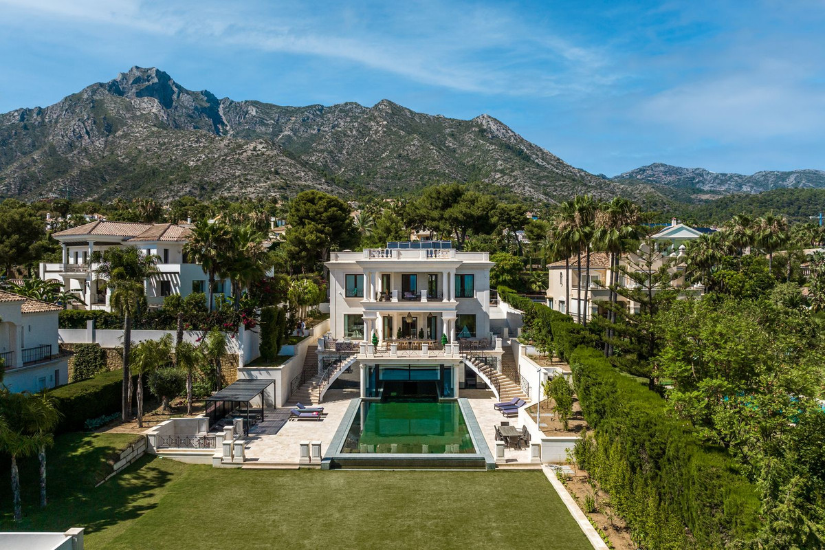 8 спални - Вила за продажба в Marbella Golden Mile