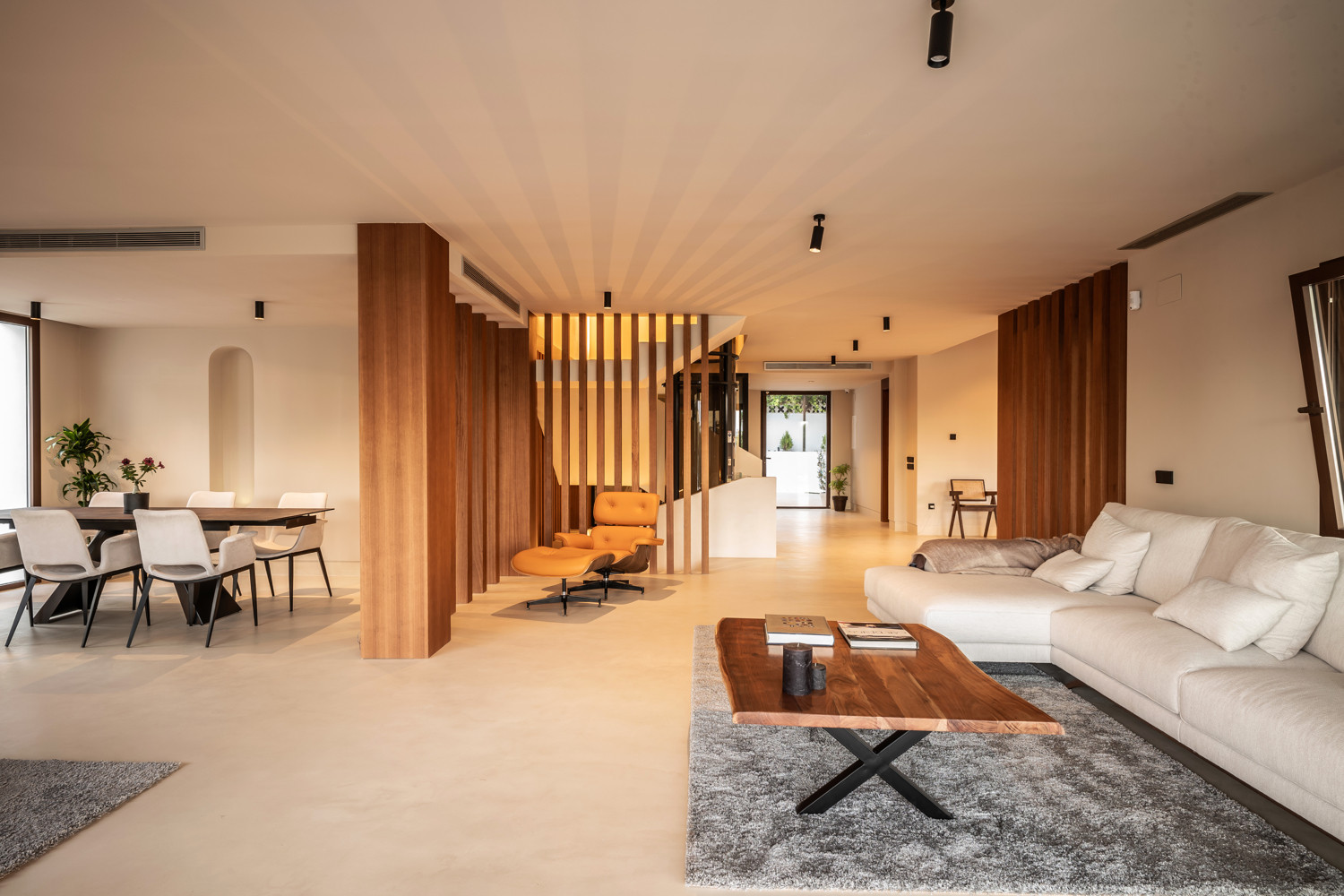 5 Bed - Villa for Sale in Marbella Golden Mile