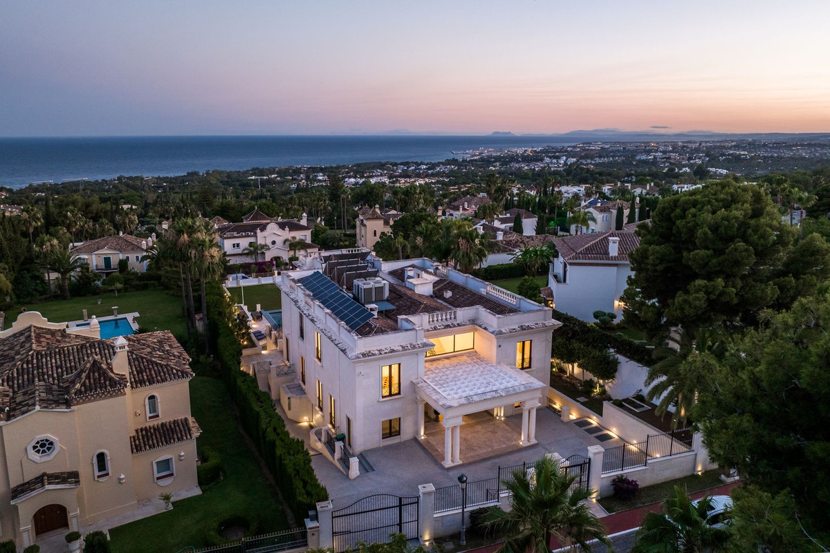 8 спални - Вила за продажба в Marbella Golden Mile