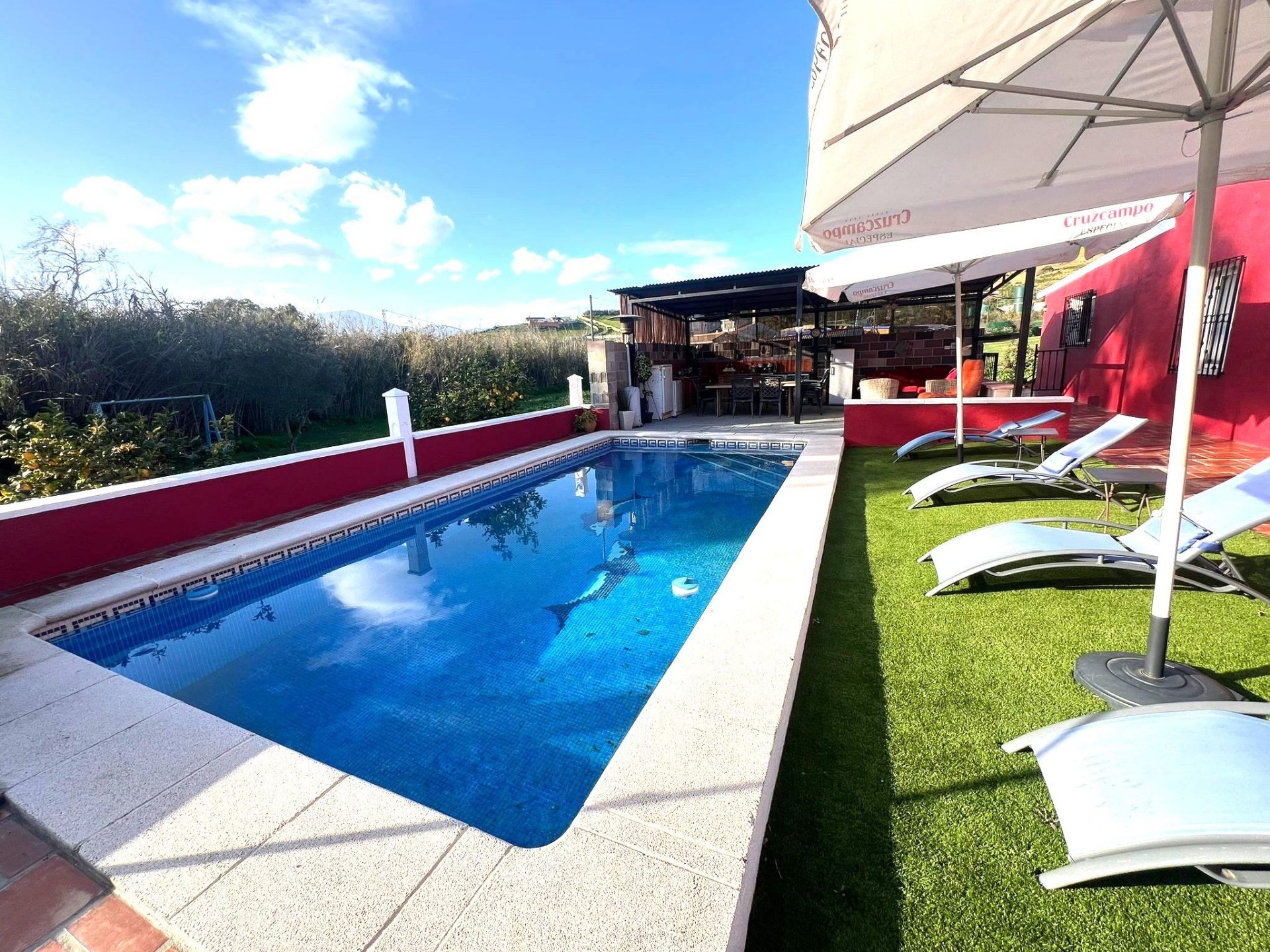 Finca de 5 Dormitorios en venta en Coin