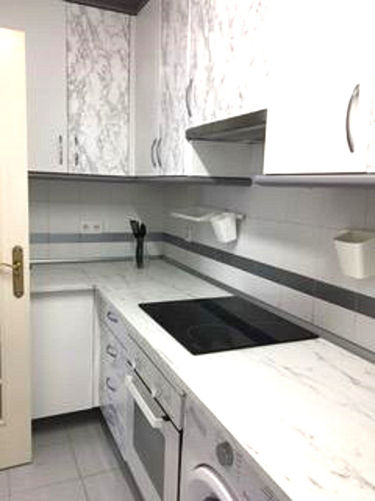 Piso de 2 Dormitorios y 2 Baños en venta en Calahonda, Mijas