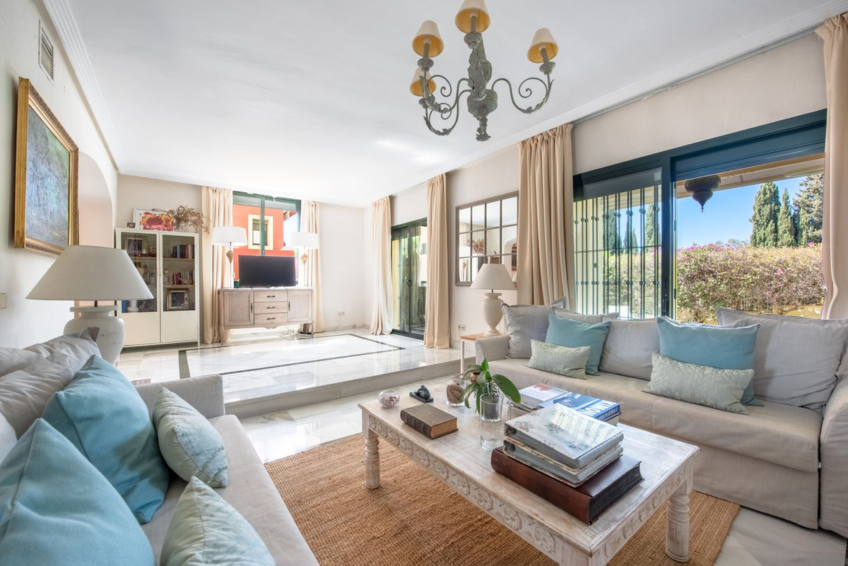 4 Bed, 5 Bath - Townhouse for Sale in Marbella Centre