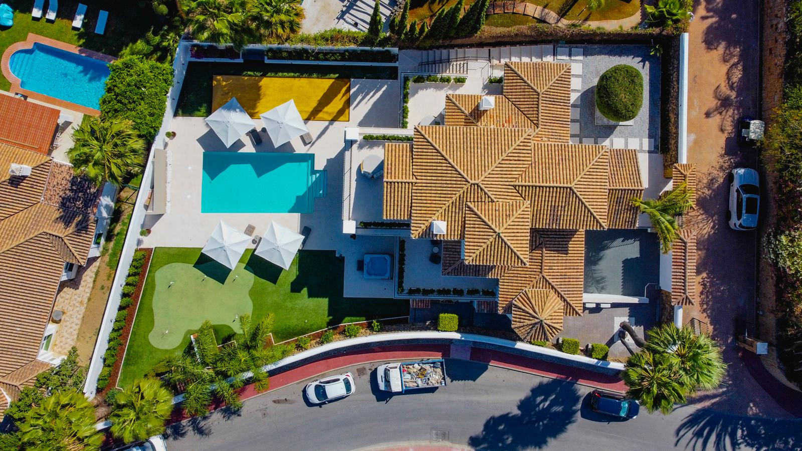 Casa de 6 Dormitorios en alquiler vacacional en Nueva Andalucía, Marbella