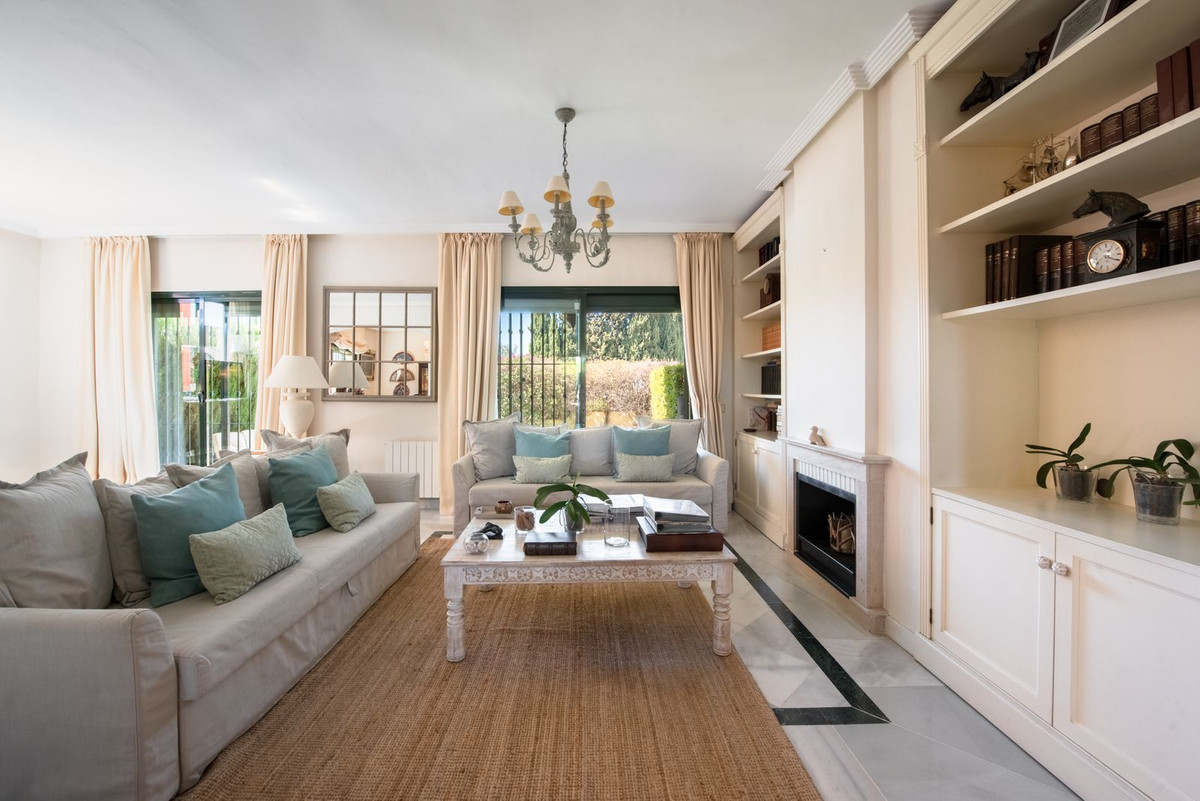 4 Bed, 5 Bath - Townhouse for Sale in Marbella Centre
