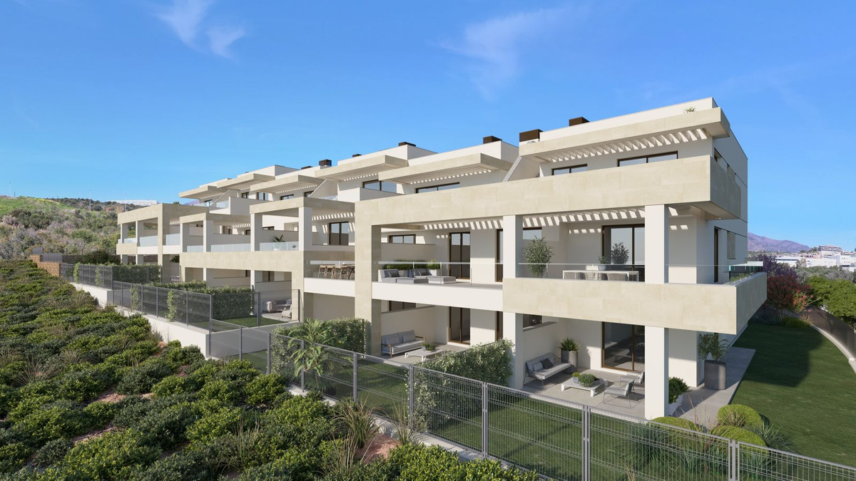 Piso de 2 Dormitorios y 2 Baños en venta en Estepona
