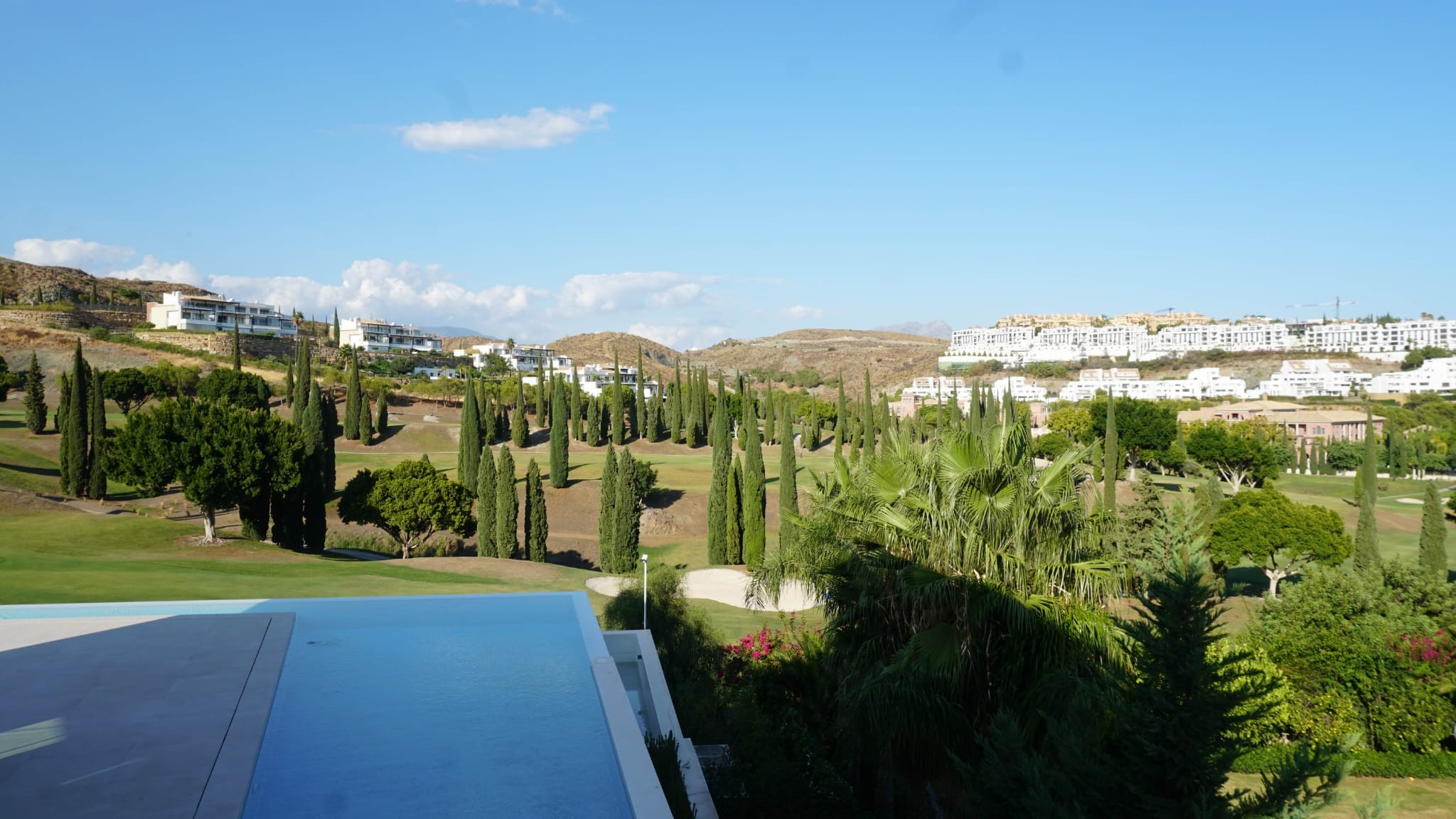 Casa de 4 Dormitorios y 6 Baños en venta en Los Flamingos, Benahavís