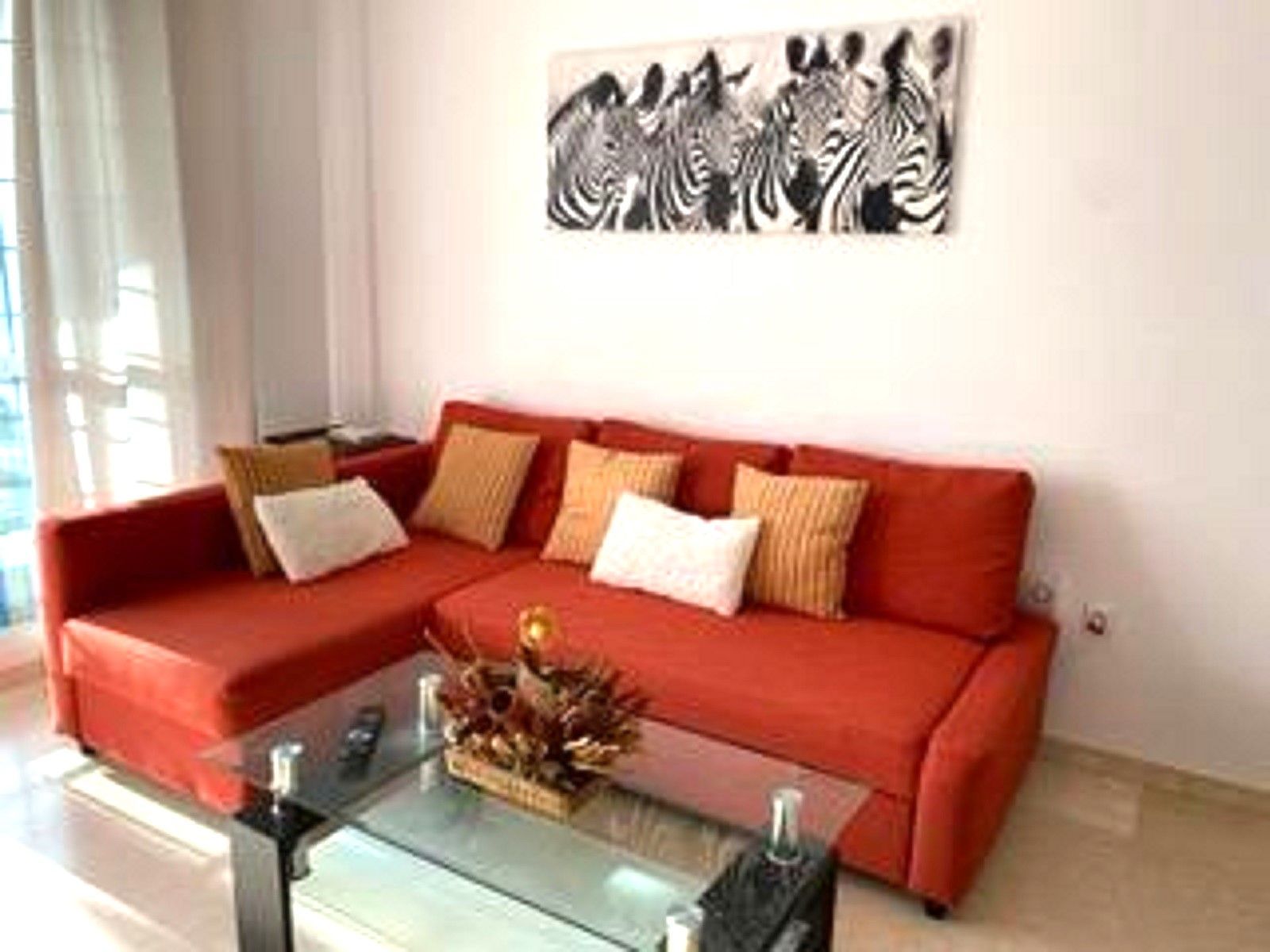 Piso de 2 Dormitorios y 2 Baños en venta en Calahonda, Mijas