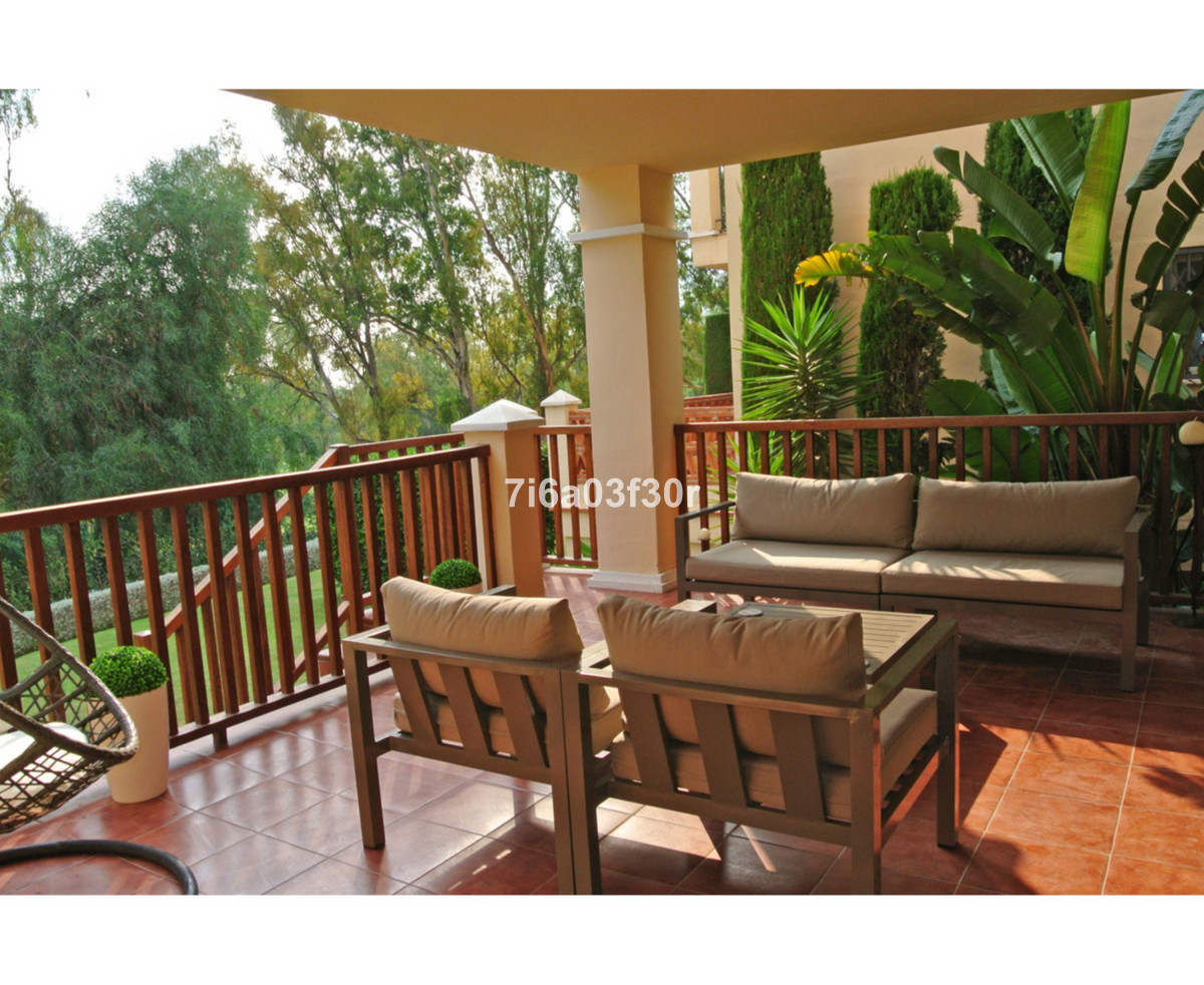 2 спални, 2 бани - Апартамент Ваканционен наем в Atalaya, Estepona