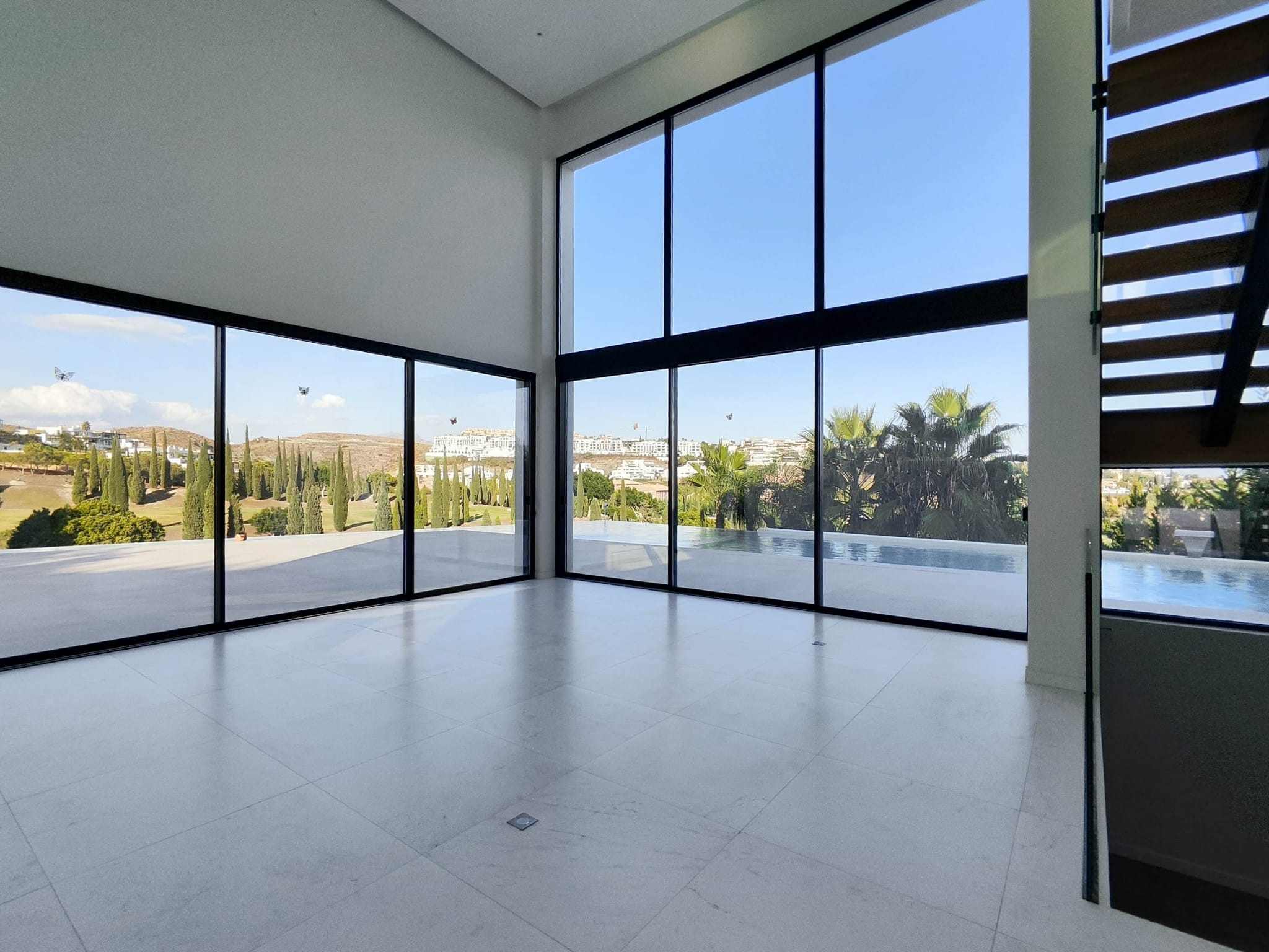 Casa de 4 Dormitorios y 6 Baños en venta en Los Flamingos, Benahavís