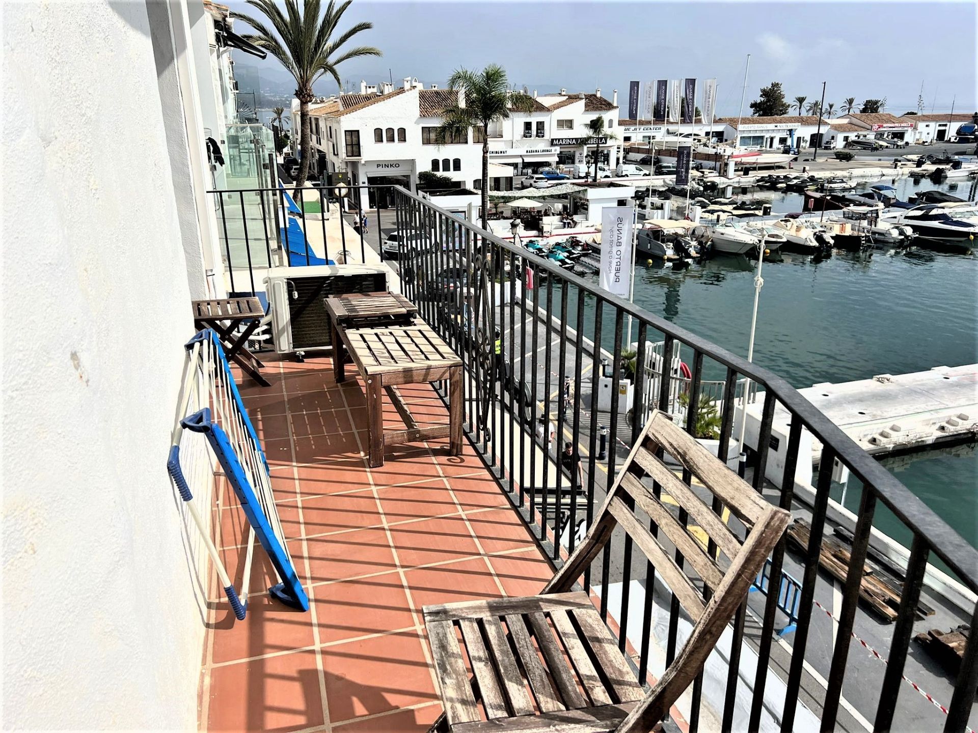 Piso de 3 Dormitorios y 3 Baños en venta en Puerto Banús, Marbella