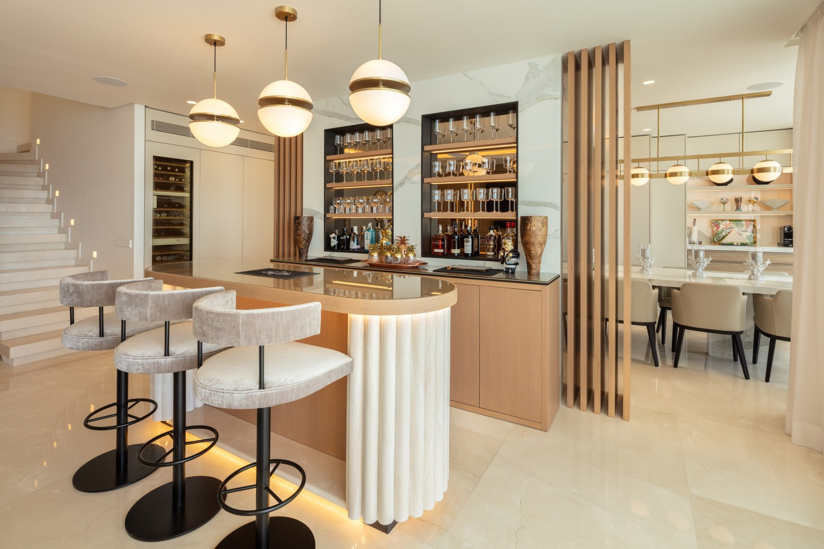 Piso de 6 Dormitorios y 8 Baños en venta en Milla de Oro, Marbella