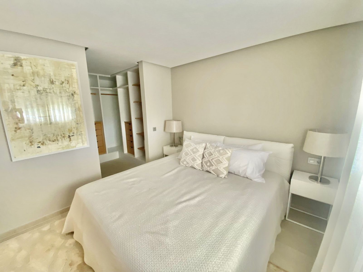 Casa de 5 Dormitorios en venta en Cerros del Aguila, Mijas