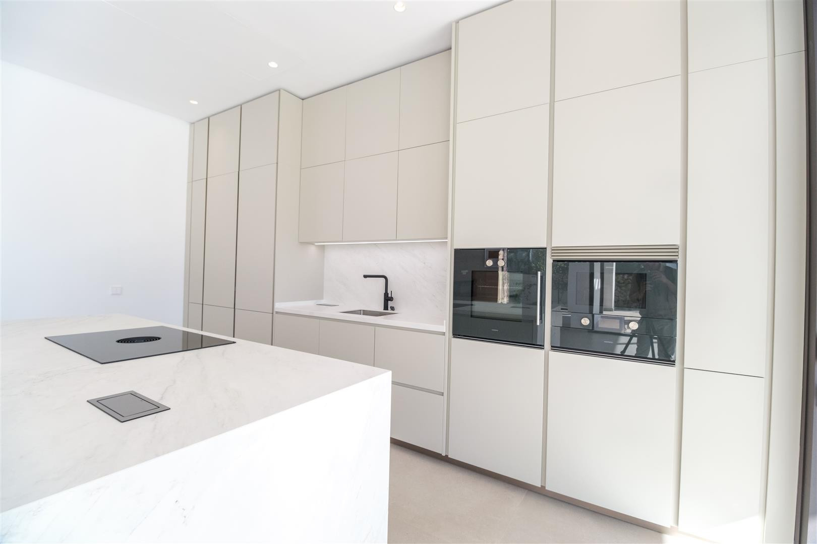 Casa de 4 Dormitorios en venta en Puerto Banús, Marbella