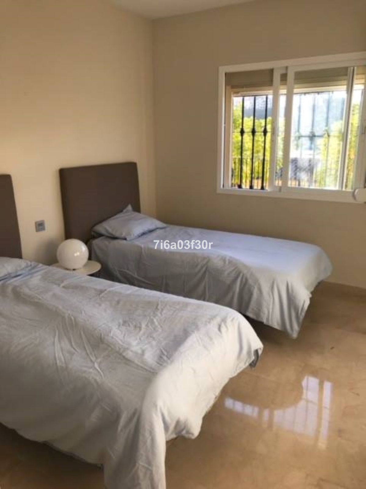 Piso de 3 Dormitorios y 2 Baños en alquiler vacacional en La Quinta, Benahavís