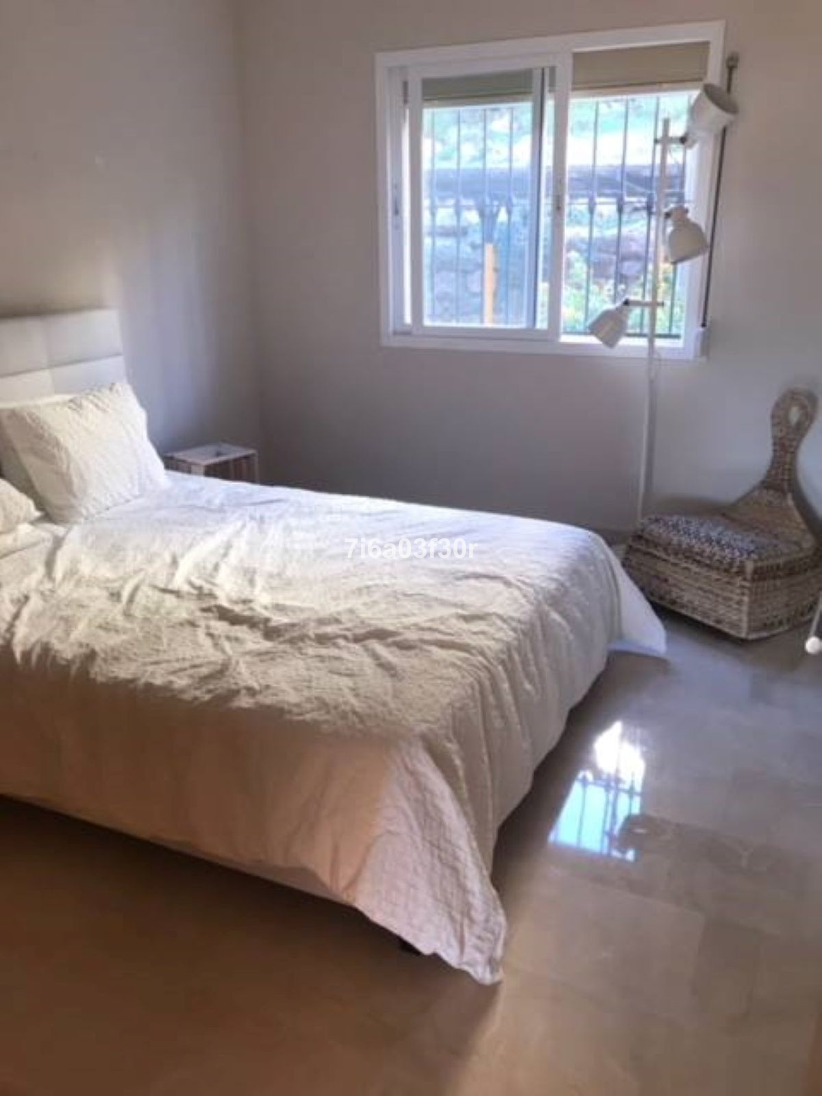 Piso de 3 Dormitorios y 2 Baños en alquiler vacacional en La Quinta, Benahavís
