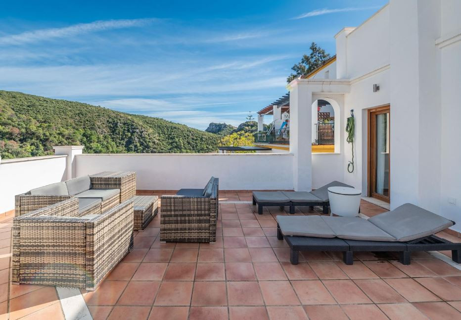 Piso de 3 Dormitorios y 2 Baños en alquiler vacacional en Benahavís Pueblo