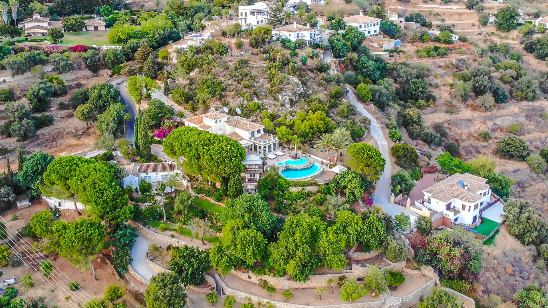 Casa de 9 Dormitorios en venta en Mijas