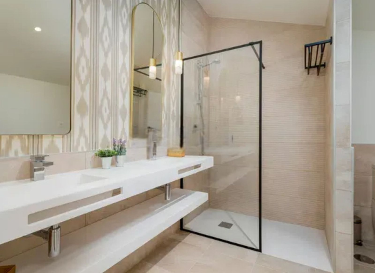 Ático de 3 Dormitorios y 2 Baños en venta en Málaga