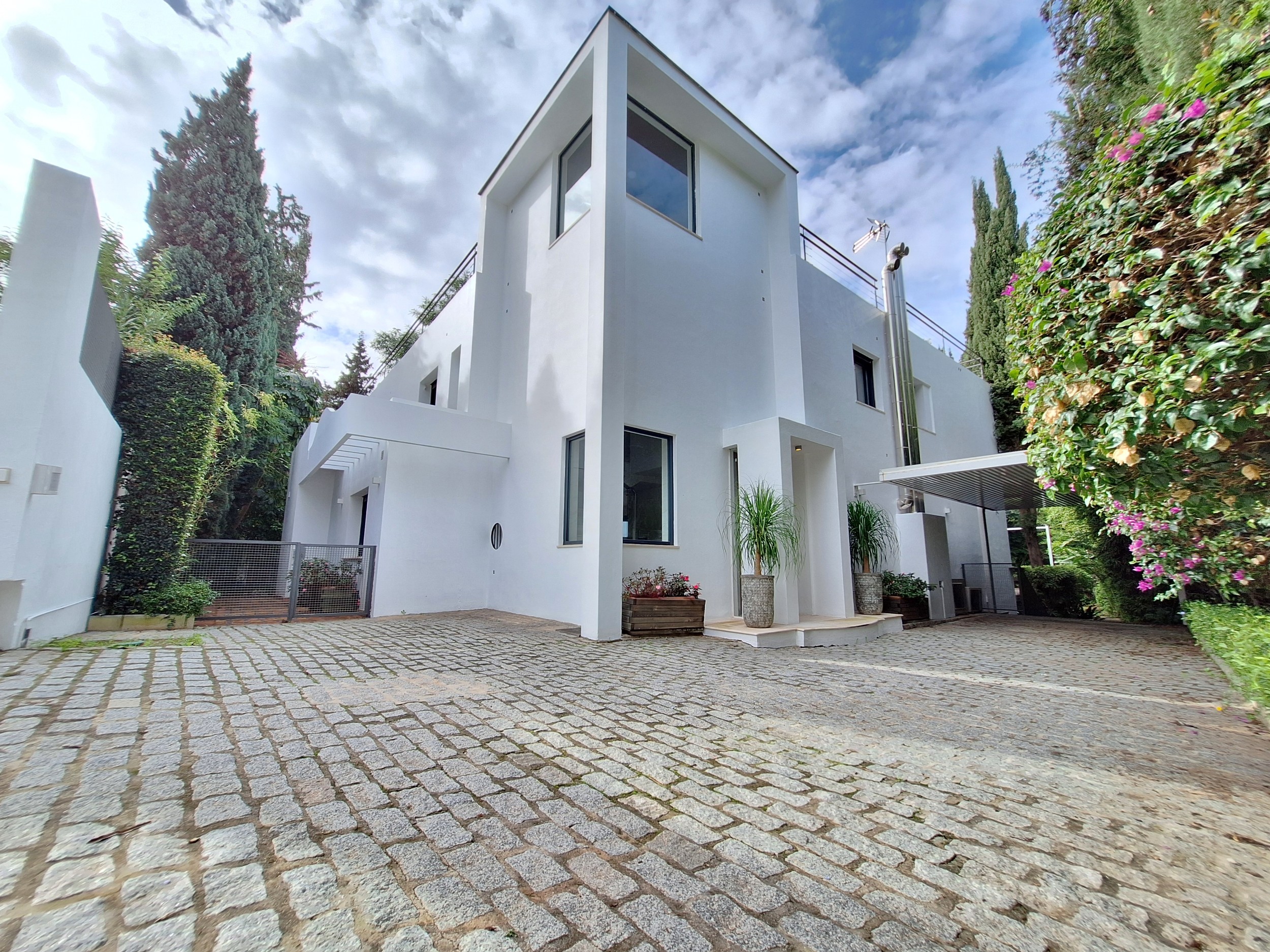 Casa de 5 Dormitorios en venta en Nueva Andalucía, Marbella