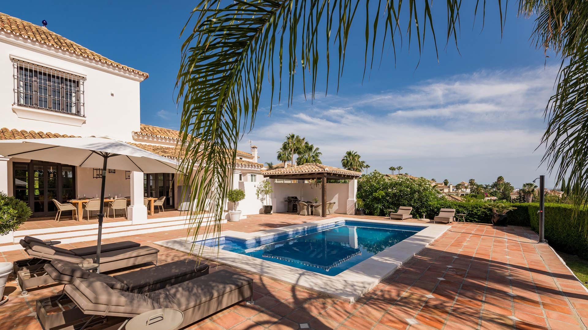 Casa de 4 Dormitorios en alquiler vacacional en Nueva Andalucía, Marbella