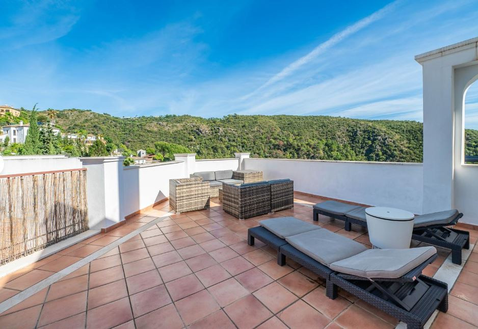 Piso de 3 Dormitorios y 2 Baños en alquiler vacacional en Benahavís Pueblo
