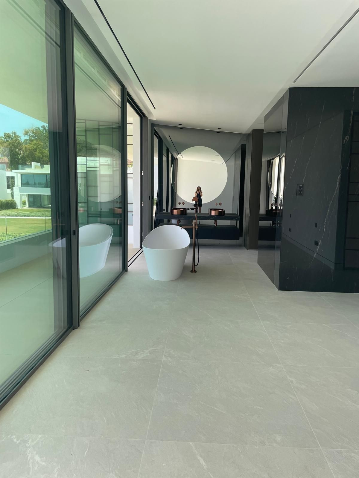Casa de 4 Dormitorios y 5 Baños en venta en Milla de Oro, Marbella