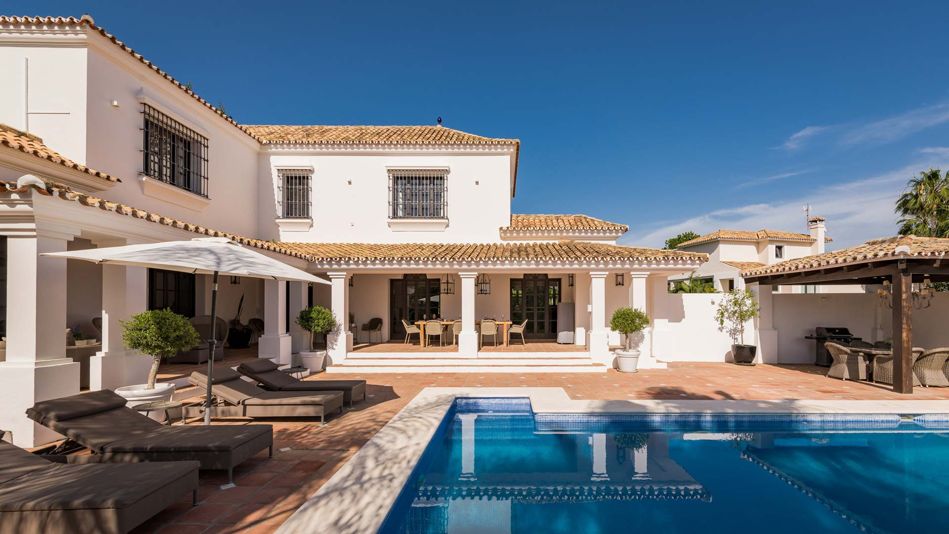 Casa de 4 Dormitorios en alquiler vacacional en Nueva Andalucía, Marbella