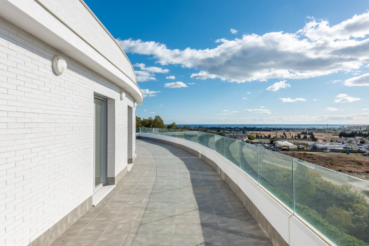 Ático de 3 Dormitorios en venta en Nueva Andalucía, Marbella