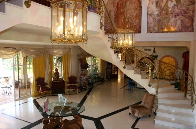 Casa de 8 Dormitorios en alquiler en Nueva Andalucía, Marbella