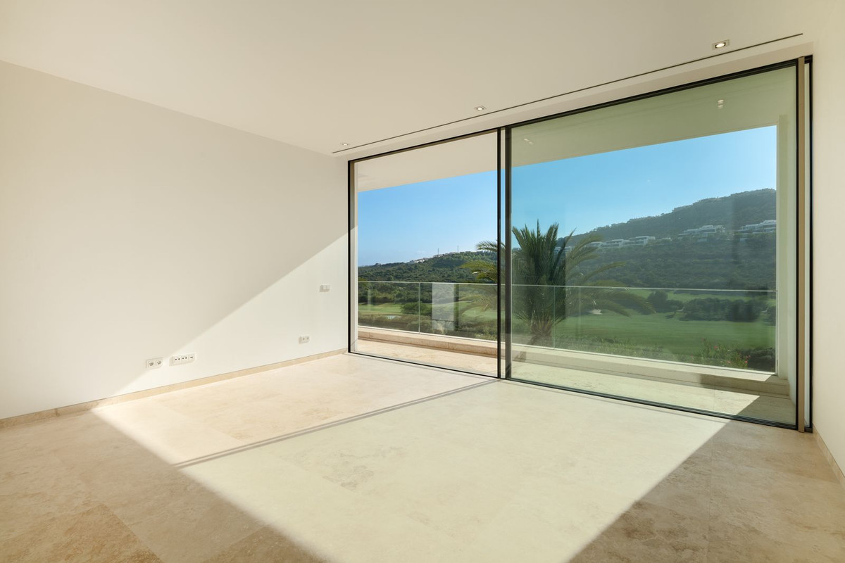 Casa de 5 Dormitorios y 6 Baños en venta en Casares