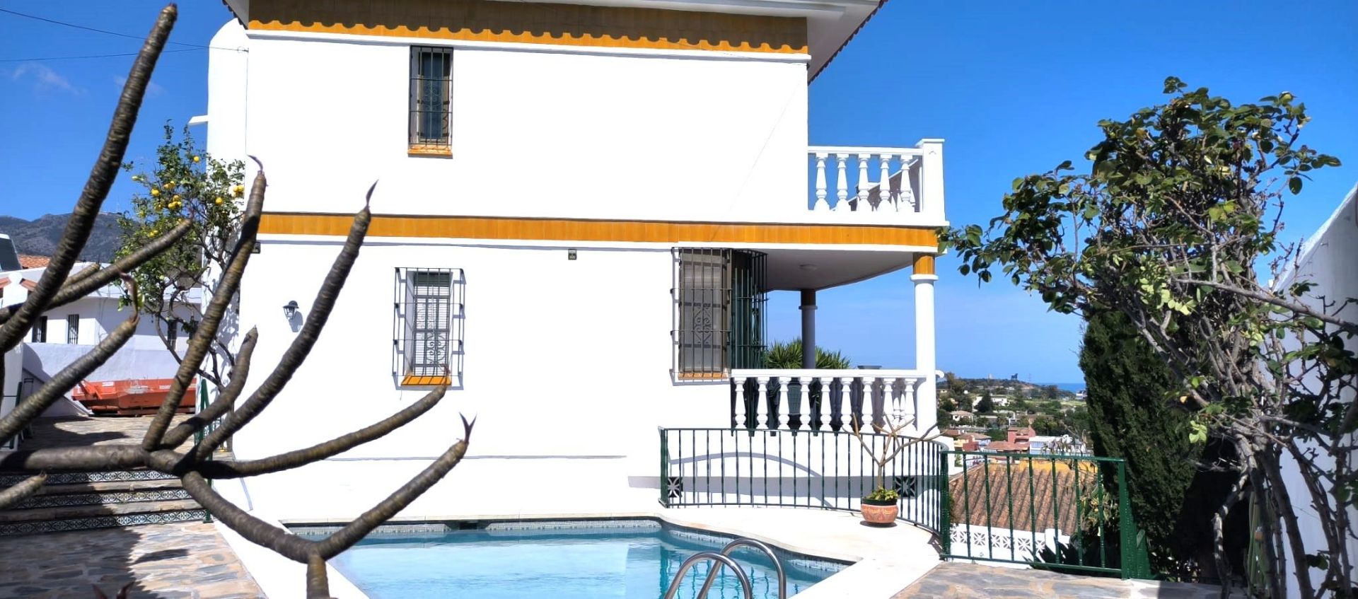 5 Bed - Villa for Sale in Mijas