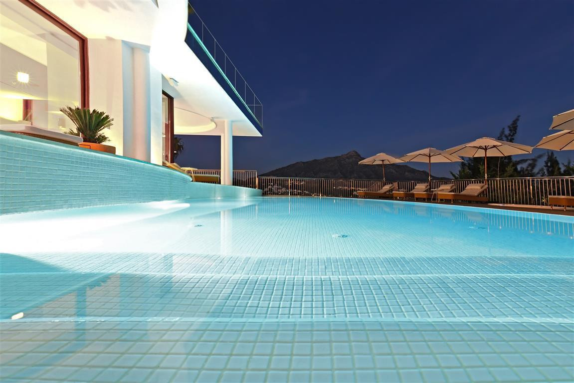 7 спални - Вила Ваканционен наем в Nueva Andalucia, Marbella