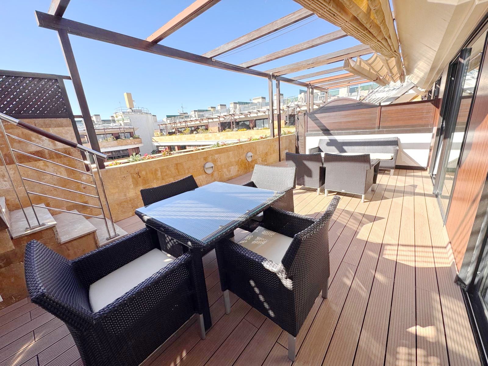 2 Bed - Penthouse for Sale in Puerto Banus, Marbella