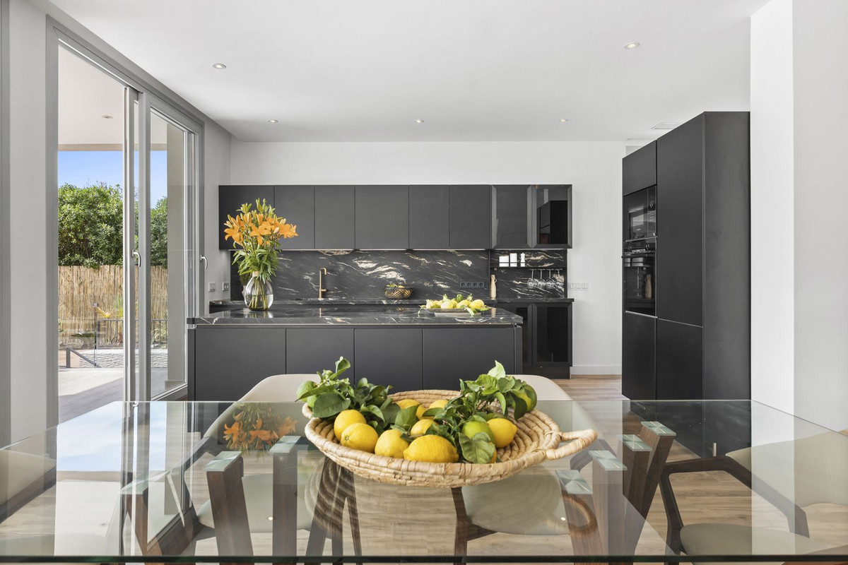 Casa de 5 Dormitorios en venta en San Pedro de Alcántara