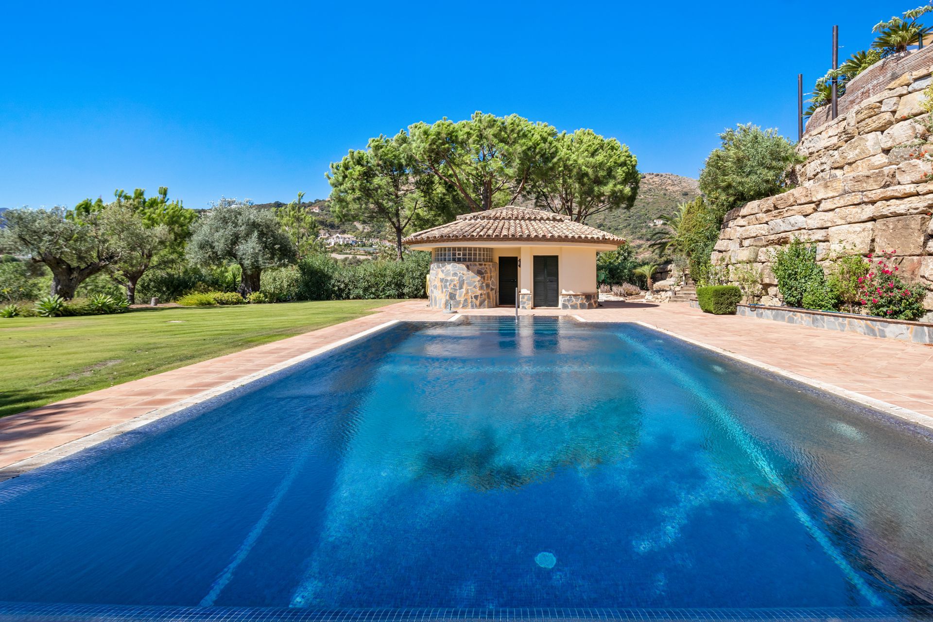 Casa de 4 Dormitorios y 4 Baños en venta en Benahavís