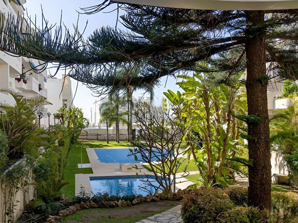 Piso de 3 Dormitorios en venta en San Pedro de Alcántara