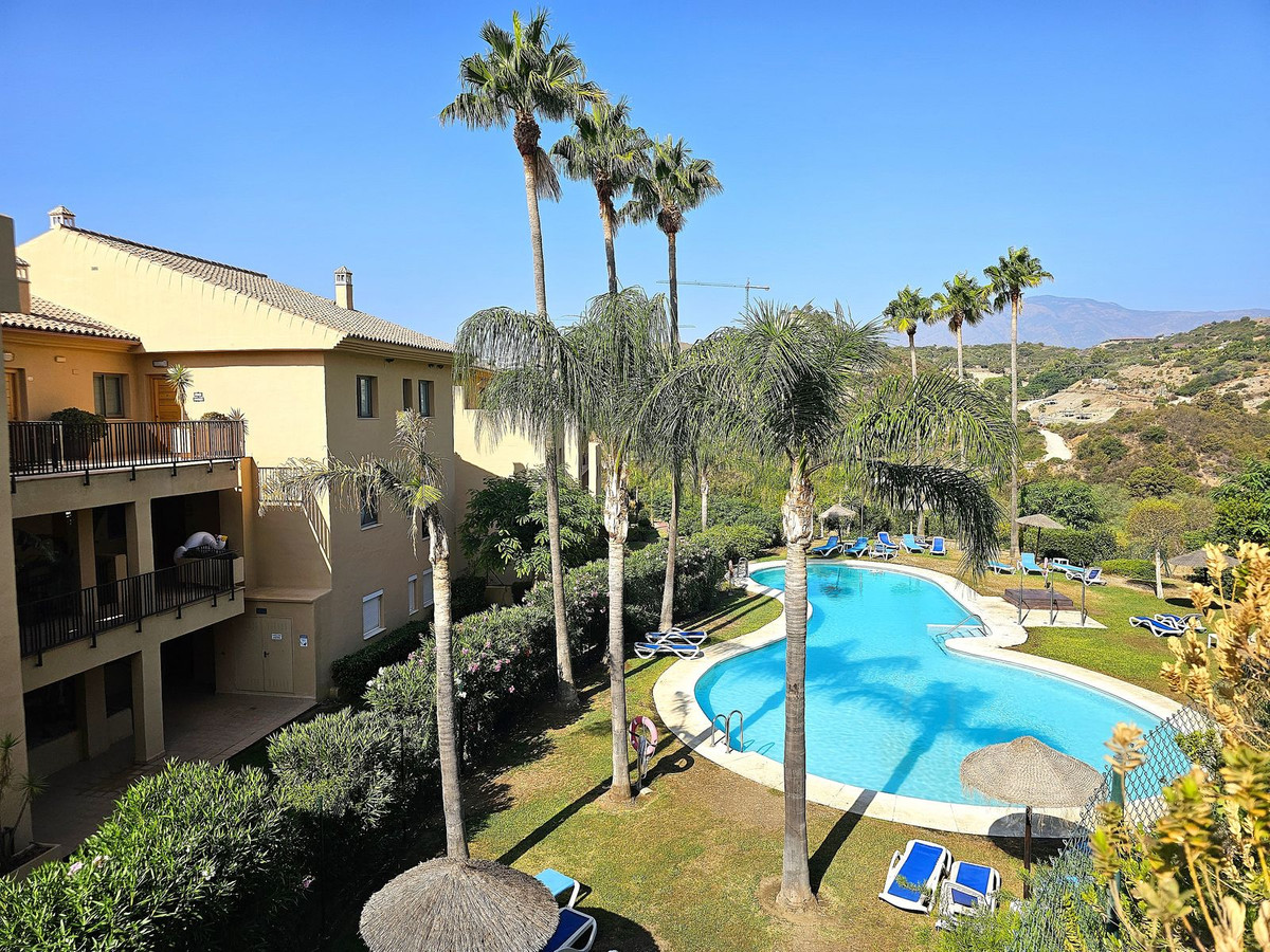 Ático de 2 Dormitorios y 1 Baño en venta en Nueva Milla de Oro, Estepona