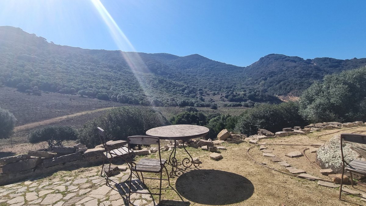 3 спални, 2 бани - Селска къща за продажба в Castellar de la Frontera