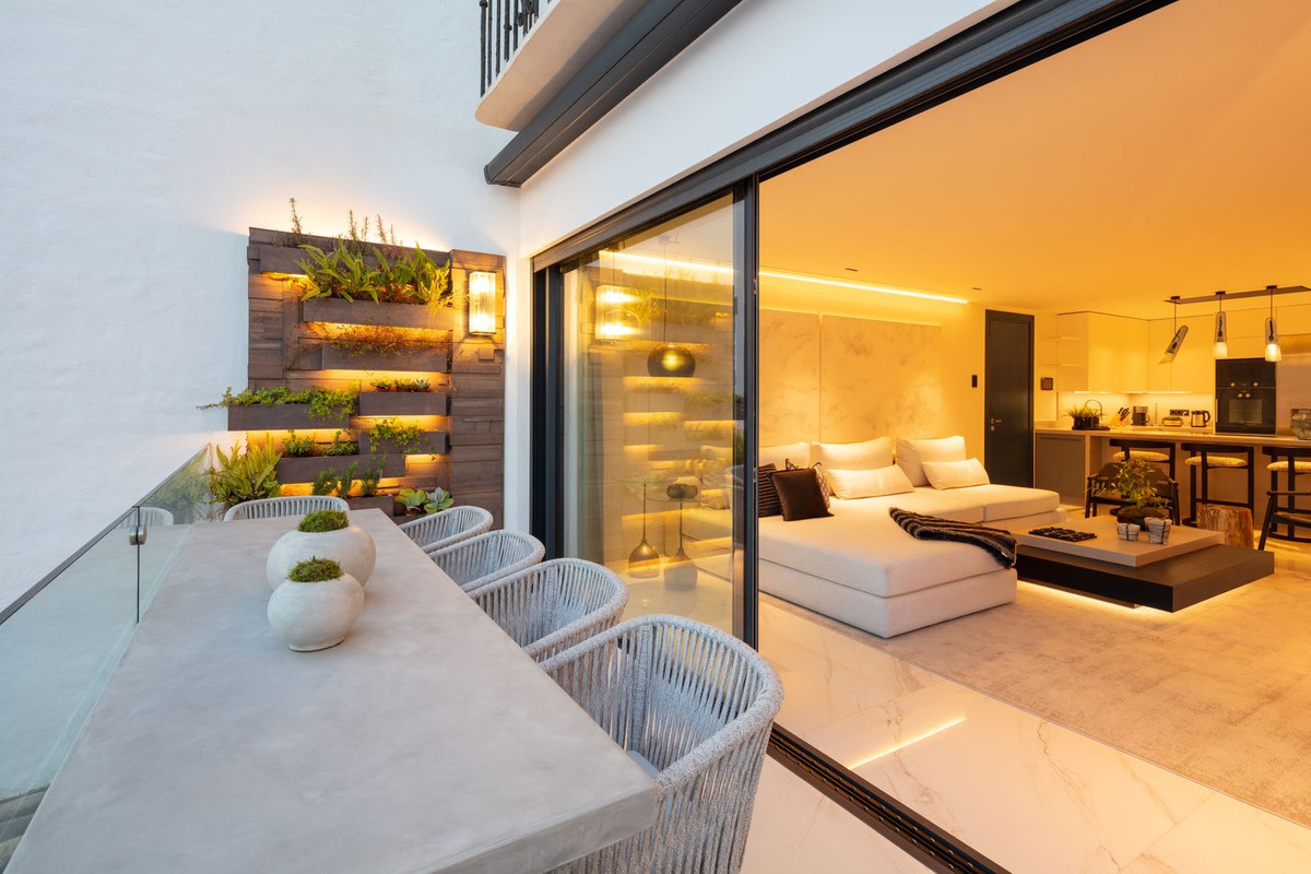 Piso de 3 Dormitorios en venta en Puerto Banús, Marbella