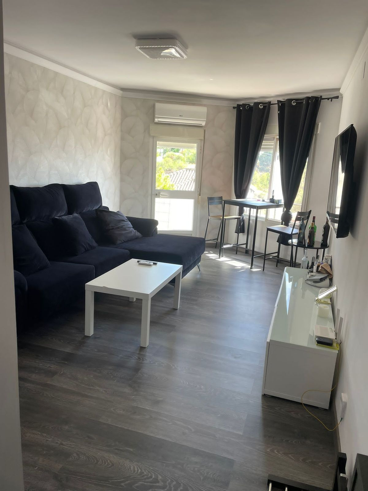 Piso de 2 Dormitorios en venta en Nueva Andalucía, Marbella