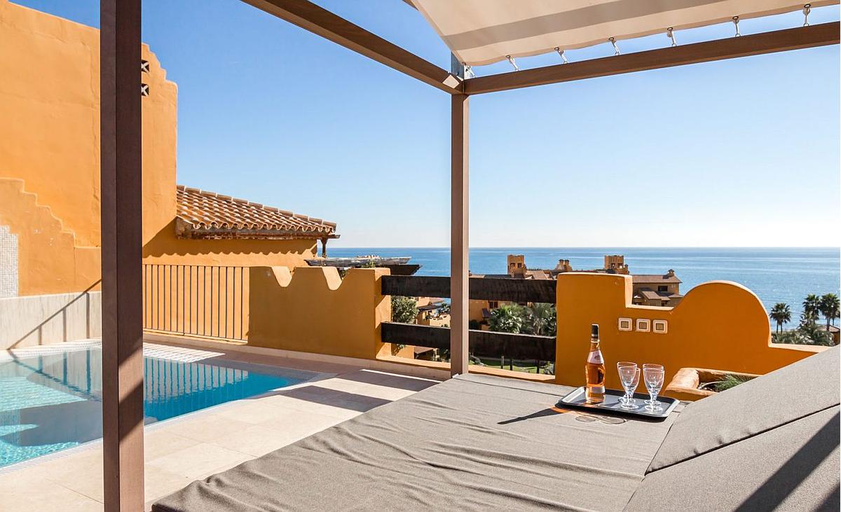 4 кровать 4 ванна Пентхаус курортная аренда в La Alqueria, Estepona