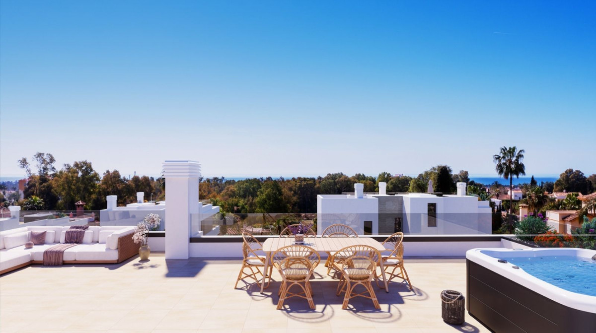 3 Bed, 5 Bath - Villa for Sale in Atalaya, Estepona