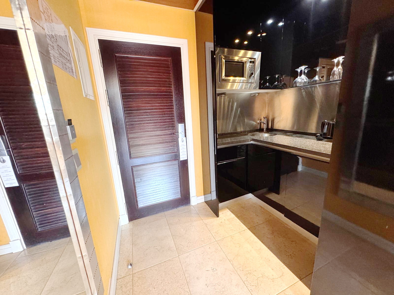 2 Bed - Penthouse for Sale in Puerto Banus, Marbella